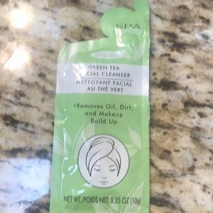 Green tea facial cleanser
